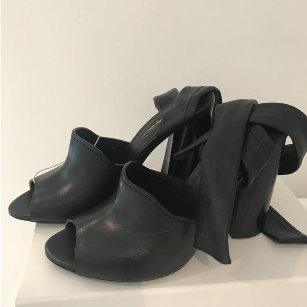 3.1 Phillip Lim black Kyoto sandals - Picture 4 of 5